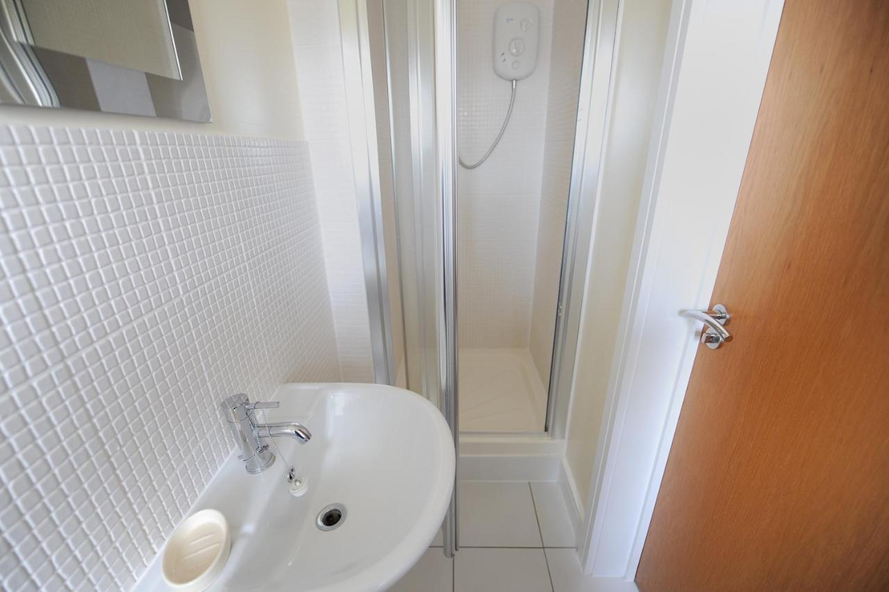 7 Coram Tower Apartamento Lyme Regis Exterior foto